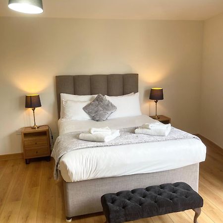 Blue Sky Apartments@Guildford Town Centre Экстерьер фото