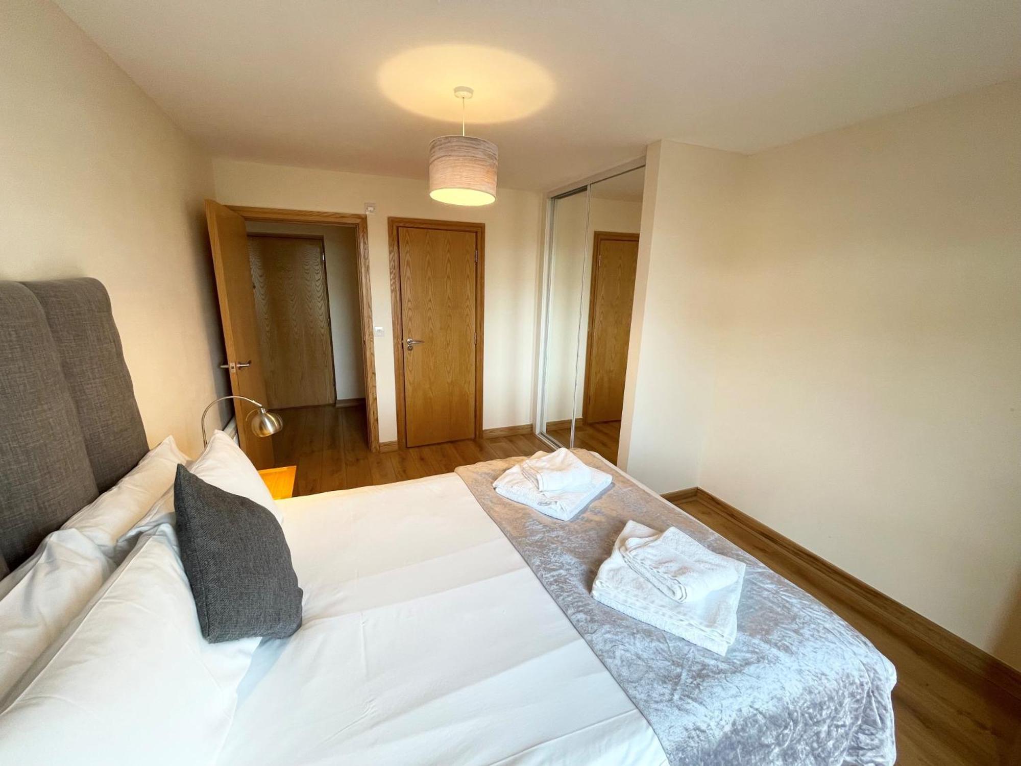 Blue Sky Apartments@Guildford Town Centre Экстерьер фото
