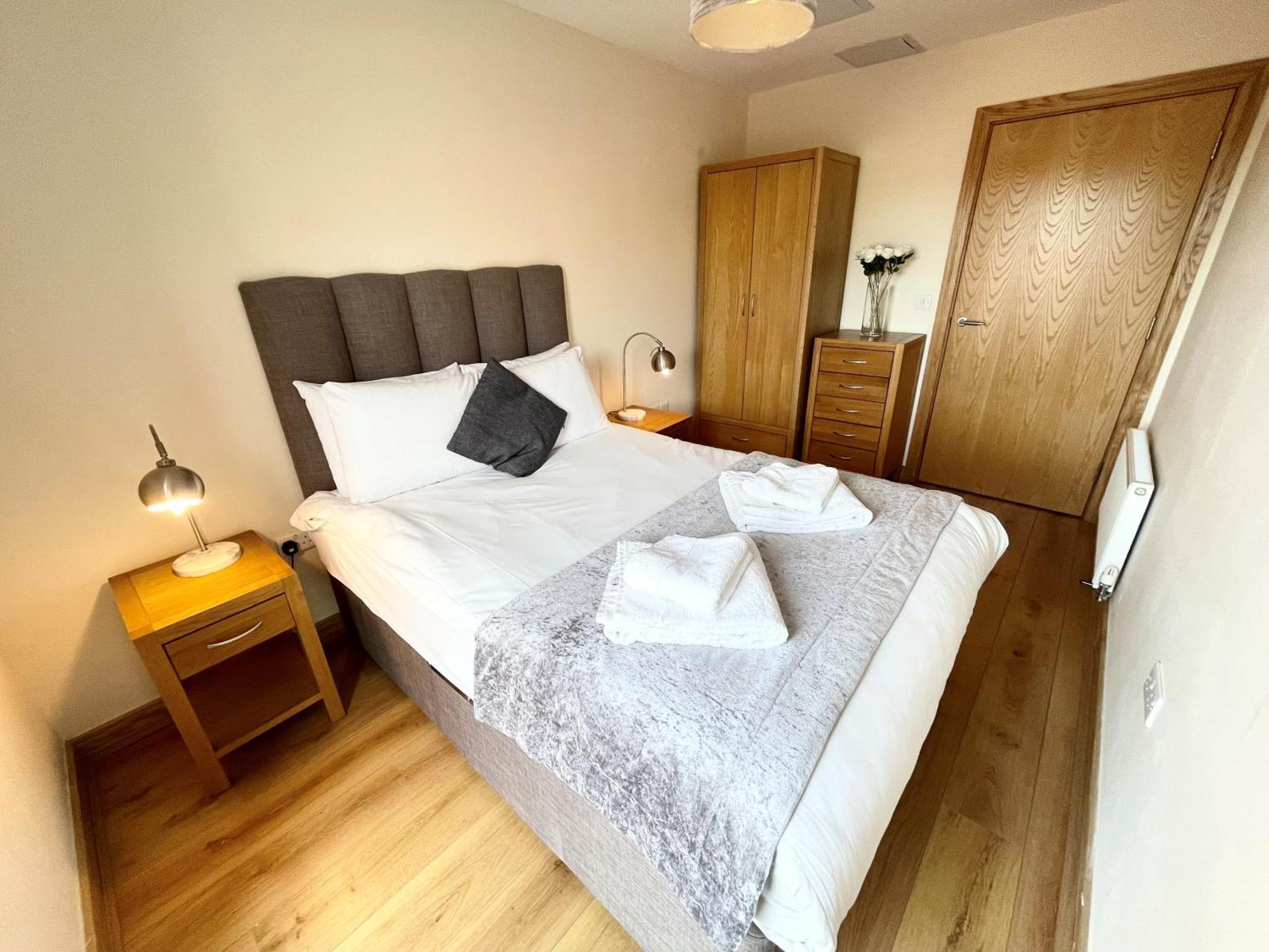 Blue Sky Apartments@Guildford Town Centre Экстерьер фото