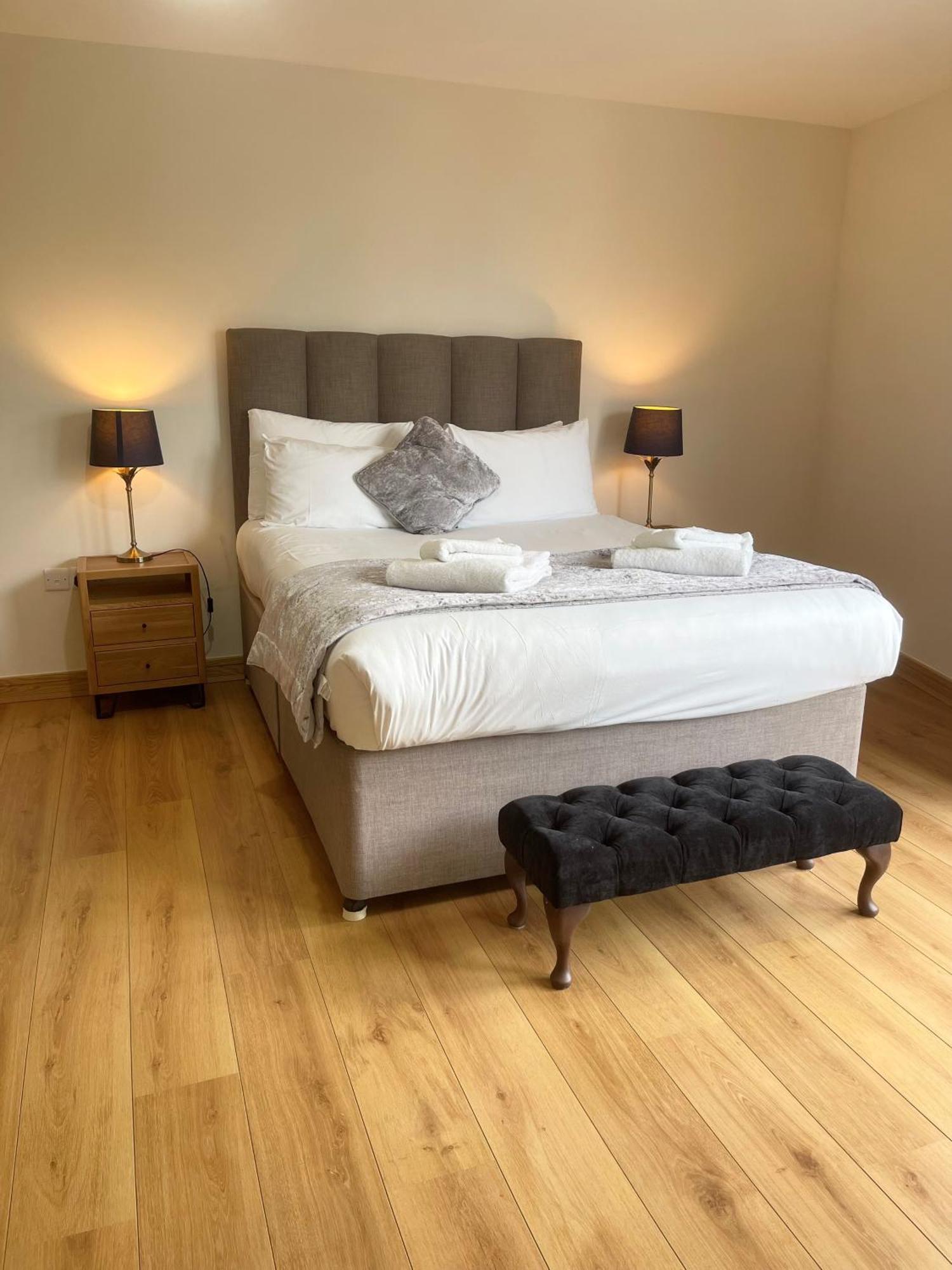 Blue Sky Apartments@Guildford Town Centre Экстерьер фото