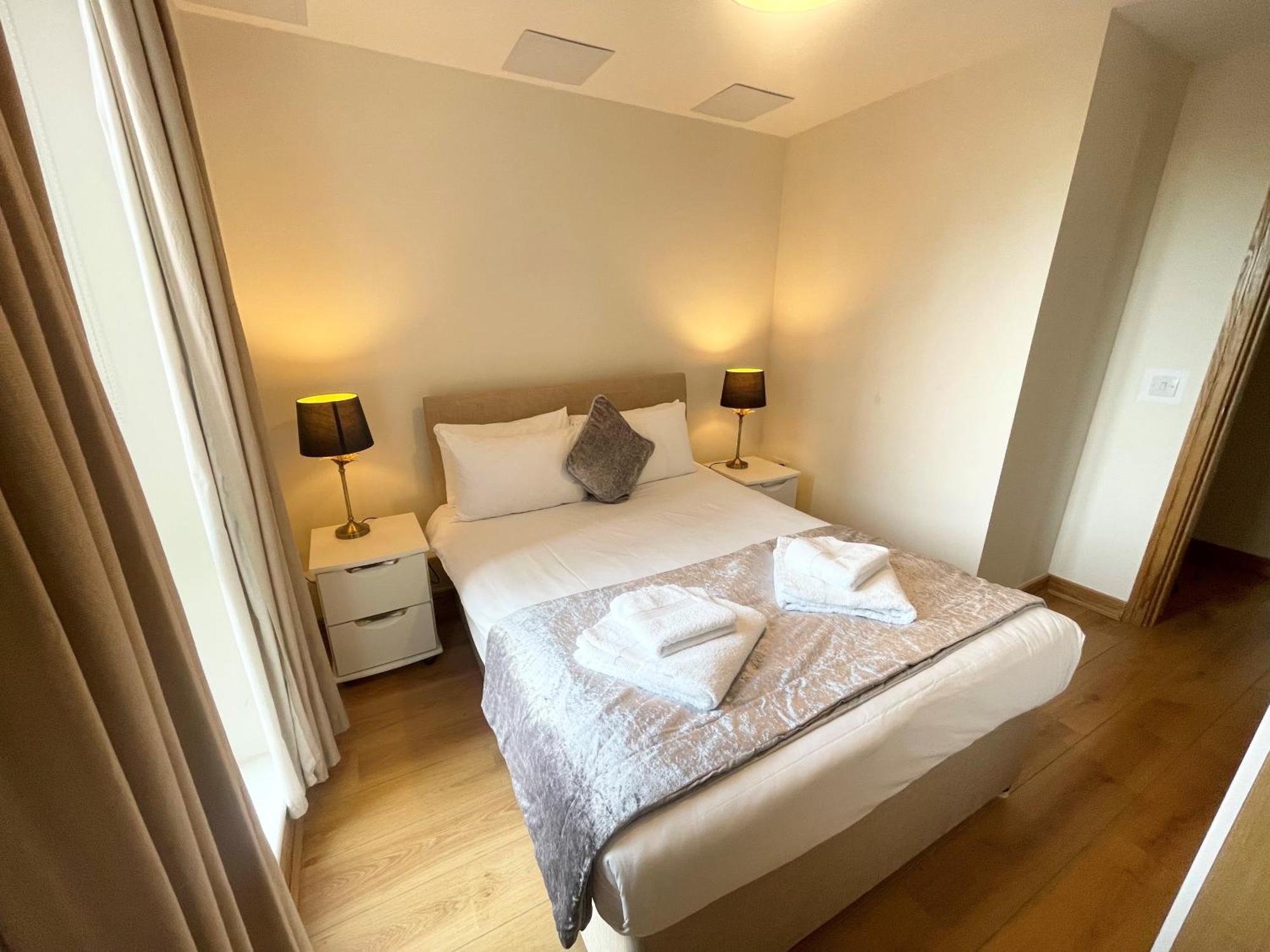 Blue Sky Apartments@Guildford Town Centre Экстерьер фото
